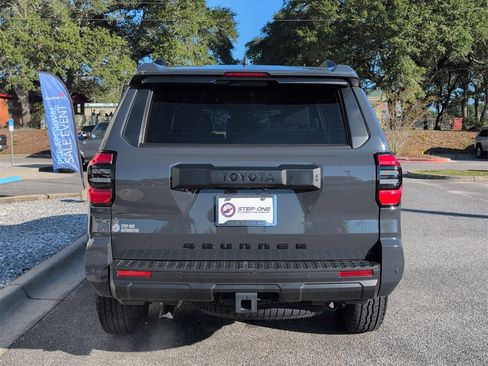 Used 2025 Toyota 4Runner TRD Off-Road Premium image 7