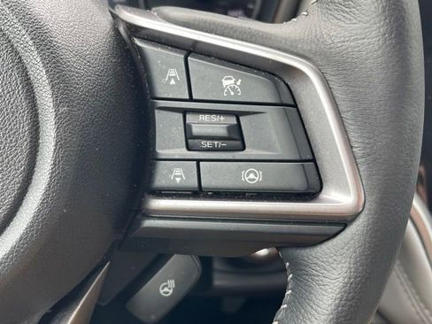 Certified 2025 Subaru Outback Limited AWD/4WD image 9