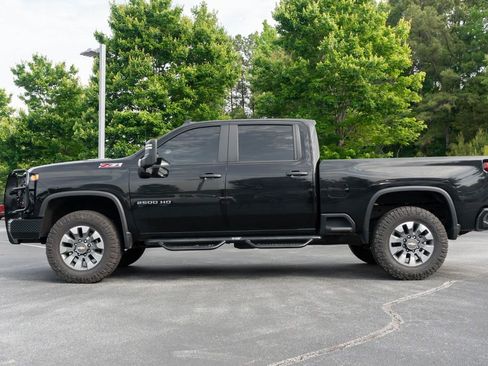 Used 2024 Chevrolet Silverado 2500 Custom w/ Custom Value Package AWD/4WD image 10