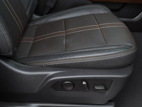 Certified 2024 Chevrolet Silverado 3500 High Country w/ High Country Premium Package AWD/4WD image 31