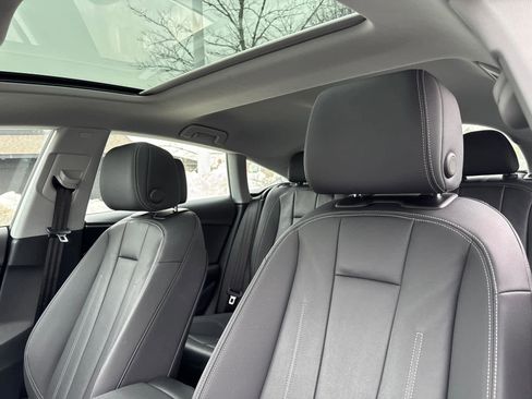 Used 2022 Audi A5 2.0T Premium image 16