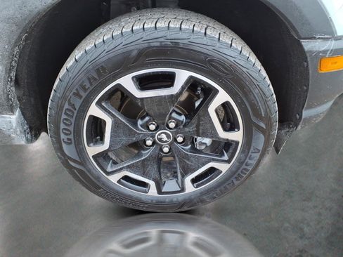 Used 2024 Ford Bronco Sport Outer Banks w/ Tech Package image 11