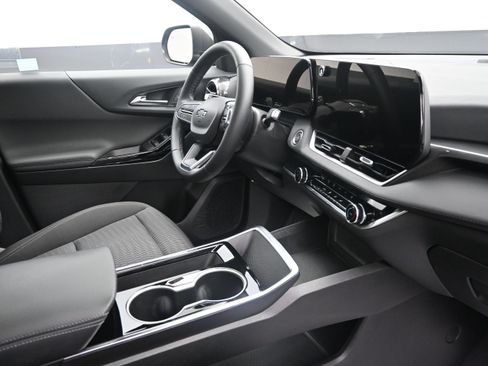 Used 2025 Chevrolet Equinox LT w/ Safety and Technology Package FWD image 31
