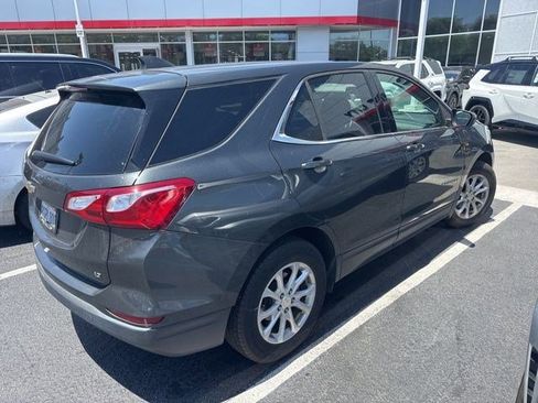 Used 2020 Chevrolet Equinox LT FWD image 2