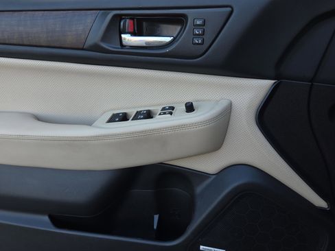 Used 2017 Subaru Outback 2.5i Limited image 32