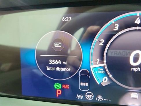 Used 2025 Volkswagen Tiguan SE R-Line image 39