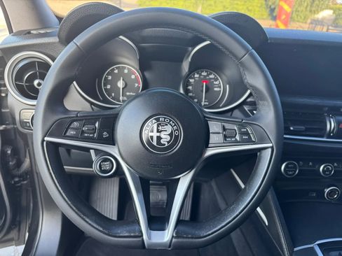 Used 2019 Alfa Romeo Stelvio RWD image 11