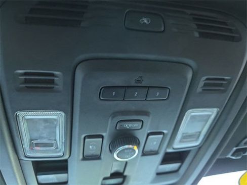 Used 2023 GMC Yukon Denali Ultimate image 27