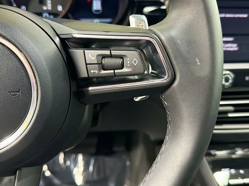 Certified 2026 Porsche Macan image 37