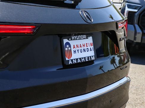 Used 2023 Acura MDX SH-AWD w/ Advance Package image 12