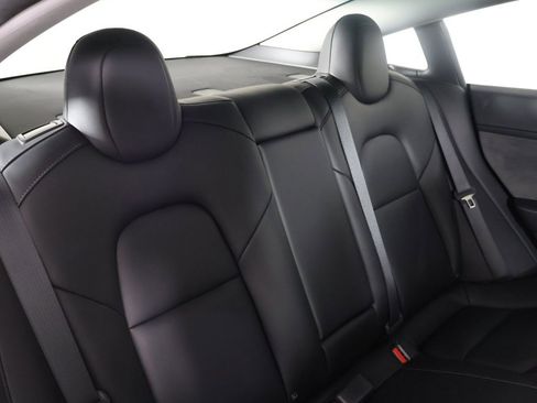 Used 2023 Tesla Model 3 Standard Range image 31