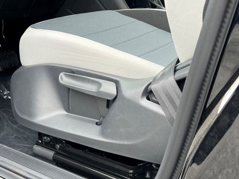 New 2025 Volkswagen Taos S image 17