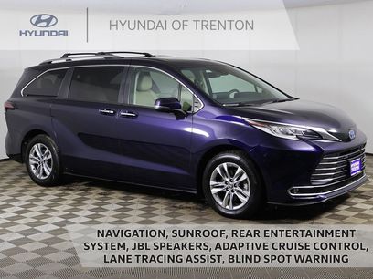 Used 2022 Toyota Sienna Limited