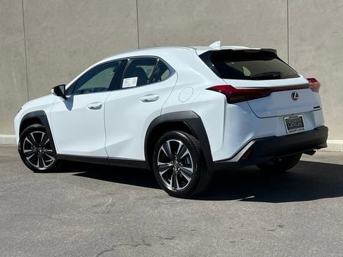 New 2026 Lexus UX 300h FWD image 7