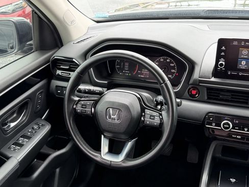 Used 2025 Honda Pilot Touring image 15