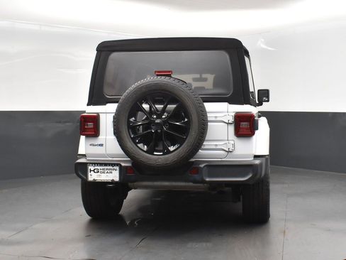 Used 2021 Jeep Wrangler Unlimited Sahara image 7