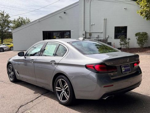 Used 2023 BMW 530i xDrive w/ Premium Package AWD/4WD image 4