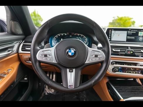 Used 2022 BMW 750i xDrive w/ Executive Package AWD/4WD image 15