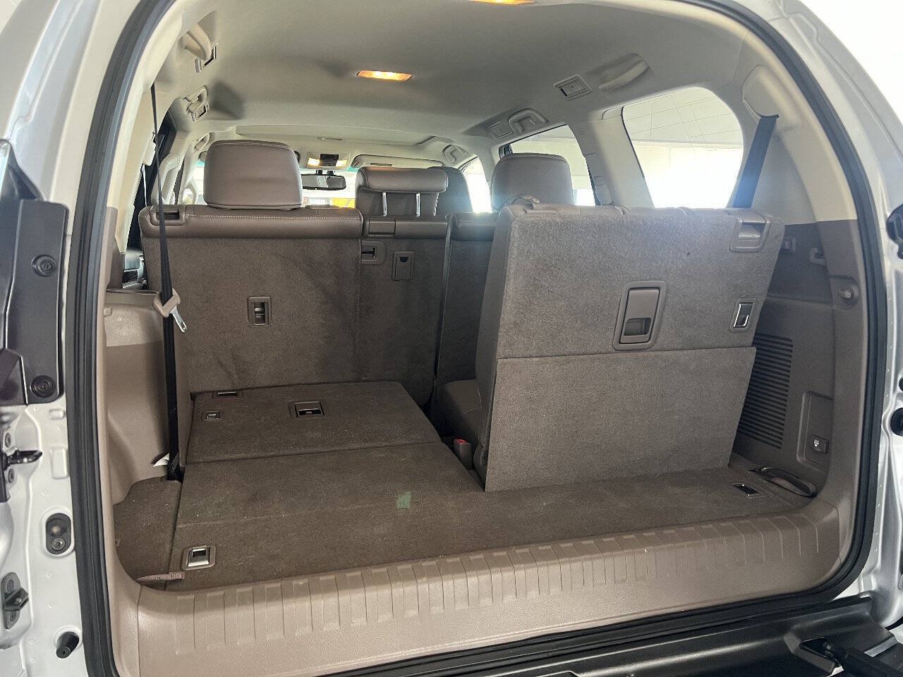 Used 2018 Lexus GX 460 Premium w/ Premium Package AWD/4WD image 24