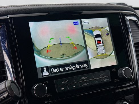 Used 2020 Nissan Titan Platinum Reserve w/ Moonroof Package image 10