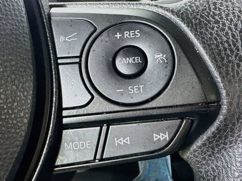 Used 2022 Toyota Corolla LE FWD image 21
