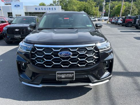New 2026 Ford Explorer Platinum w/ LUX Leather Package AWD/4WD image 2