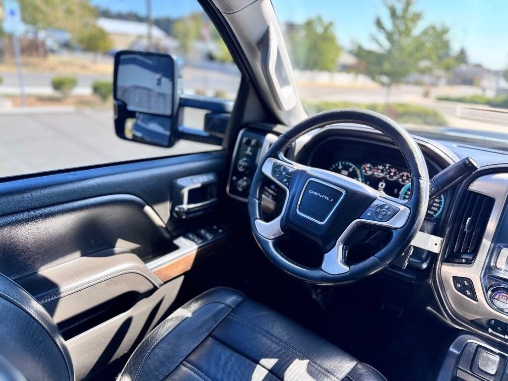 Used 2019 GMC Sierra 3500 Denali w/ Duramax Plus Package AWD/4WD image 10