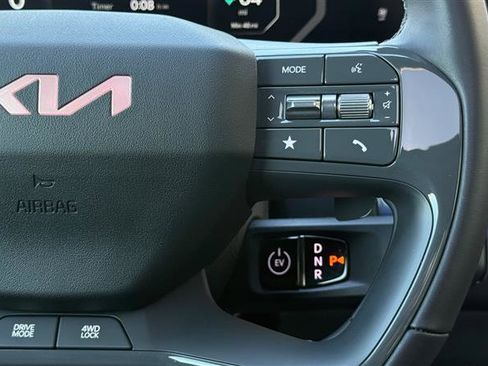 Used 2024 Kia EV9 Land AWD/4WD image 31