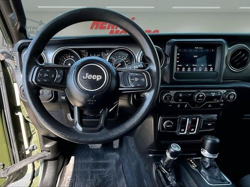 Used 2022 Jeep Wrangler Sport AWD/4WD image 8