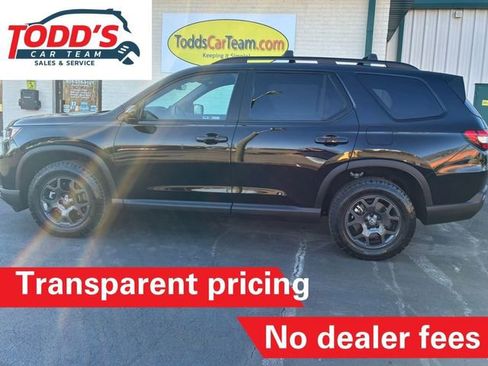 Used 2024 Honda Pilot TrailSport image 2
