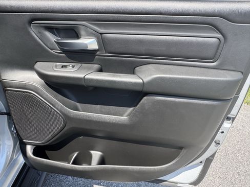 New 2026 RAM 1500 Express AWD/4WD image 17