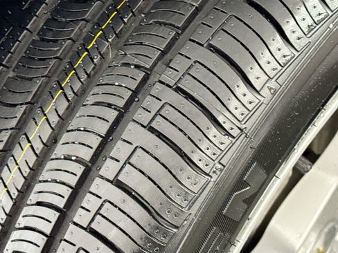 Used 2018 Chevrolet Volt LT image 36