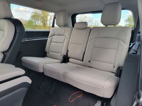 New 2025 Lincoln Navigator L Reserve image 21