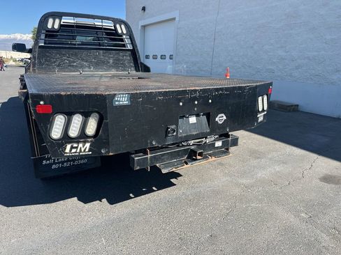 Used 2020 RAM 5500 Tradesman w/ Safety Group image 5