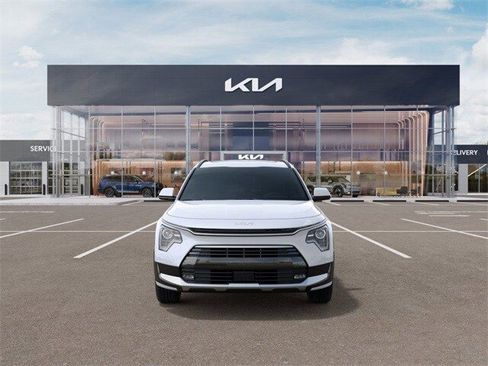 New 2025 Kia Niro EX Touring FWD image 2