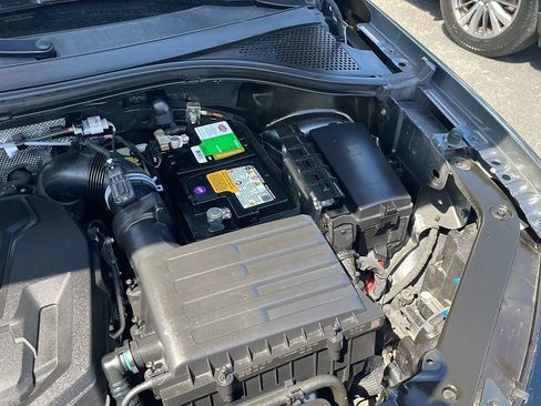 Used 2021 Volkswagen Tiguan SE R-Line image 33