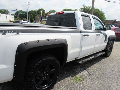 Used 2018 Chevrolet Silverado 1500 Custom w/ Custom Value Package AWD/4WD image 15
