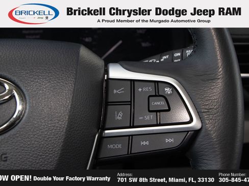 Used 2024 Toyota Sienna XLE FWD image 30