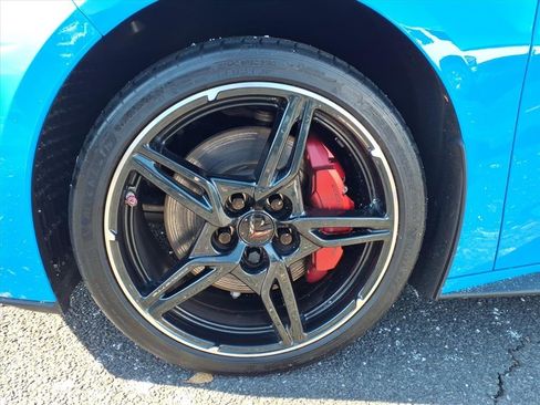 Used 2020 Chevrolet Corvette Stingray Premium Cpe w/ 3LT Preferred Equipment Group image 17