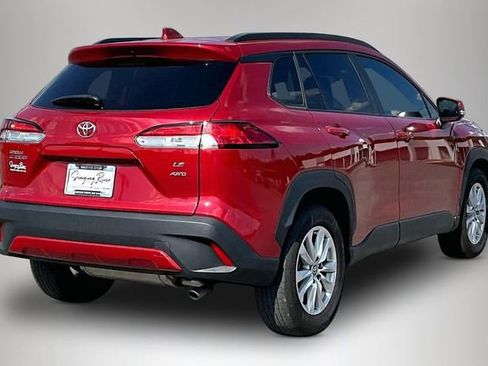 Used 2023 Toyota Corolla Cross LE AWD/4WD image 5