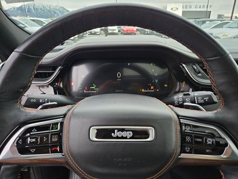 Used 2022 Jeep Grand Cherokee Summit w/ Advanced Protech Group IV image 24