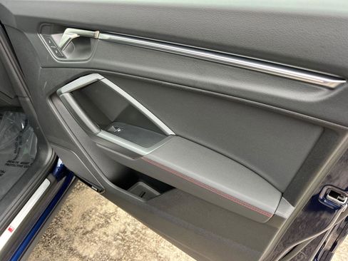 Certified 2025 Audi Q3 2.0T Premium Plus w/ Premium Plus Package image 14