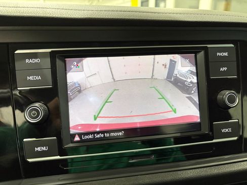 Used 2023 Volkswagen Jetta SE image 21