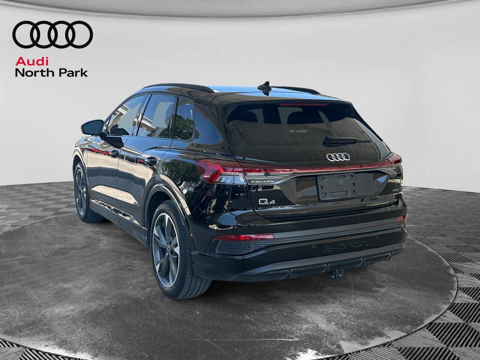 Used 2024 Audi Q4 e-tron Premium w/ Convenience Package AWD/4WD image 3