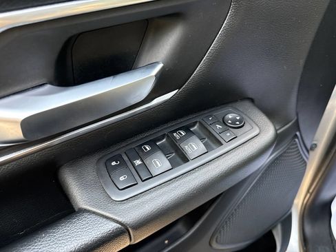 Used 2019 RAM 1500 Big Horn AWD/4WD image 8