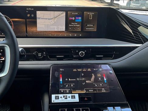 New 2025 INFINITI QX80 Sensory image 19