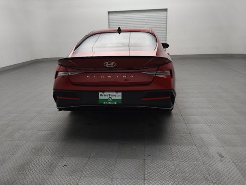 Used 2025 Hyundai Elantra Sport image 7