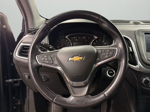 Used 2020 Chevrolet Equinox LT image 11