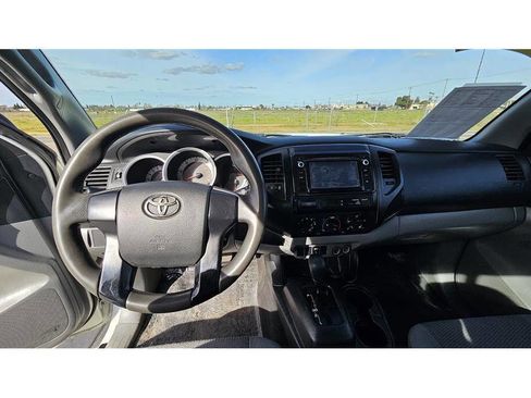 Used 2014 Toyota Tacoma 2WD Regular Cab image 15