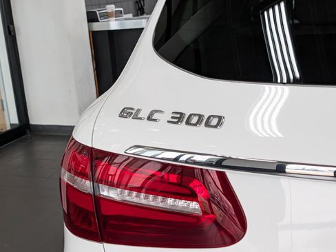 Used 2019 Mercedes-Benz GLC 300 GLC 300 image 4